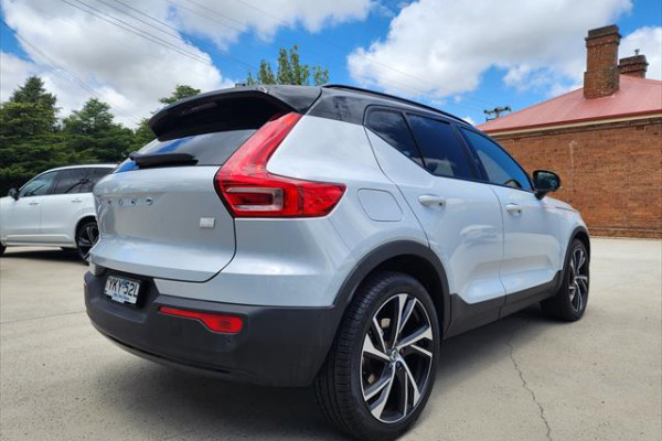 2020 MY21 Volvo XC40 XZ Recharge Plug-In Hybrid SUV Image 3