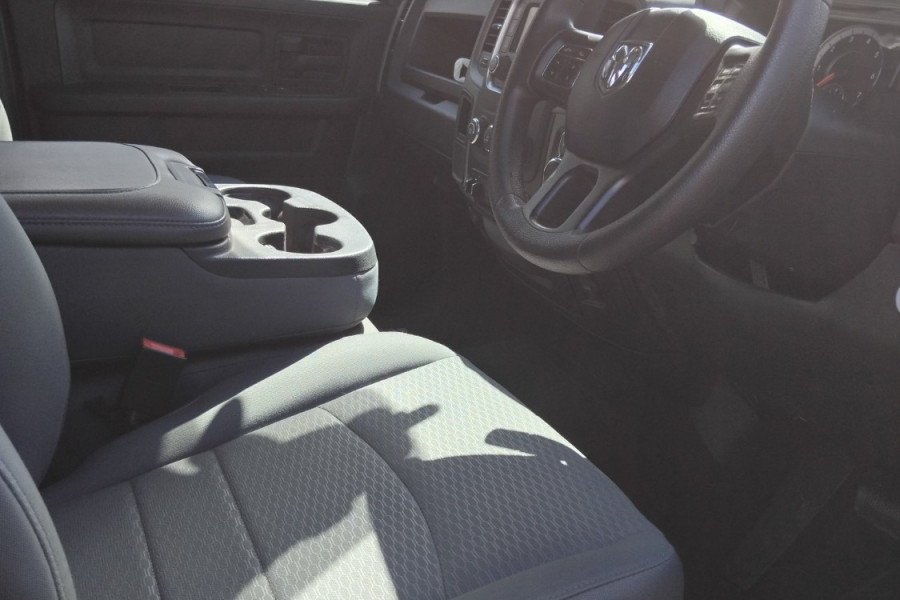 2018 Ram 1500 DS Express Ute Image 15