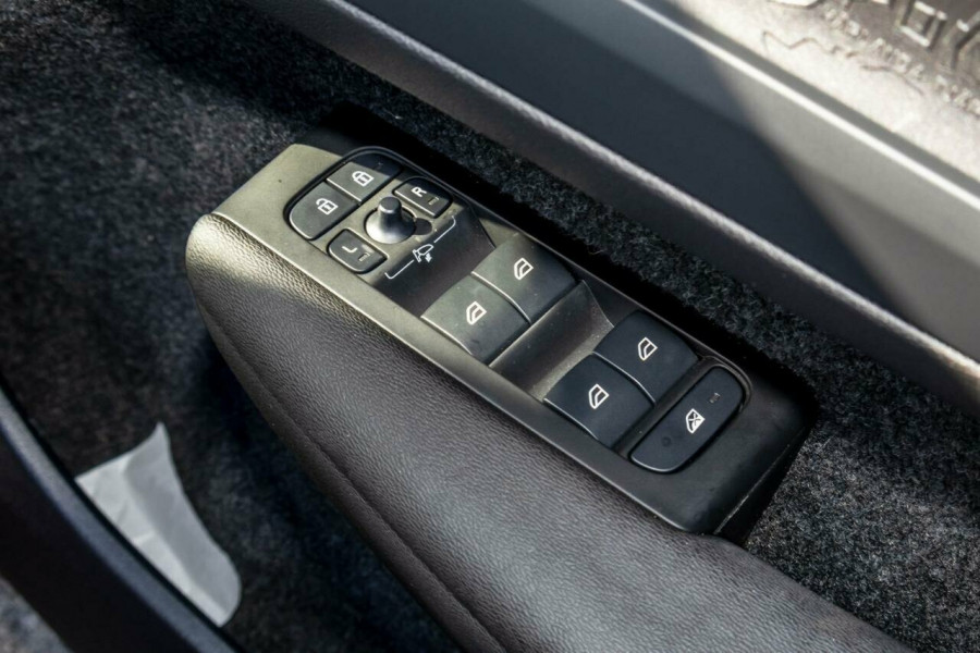 2023 Volvo C40 XK Recharge SUV Image 10