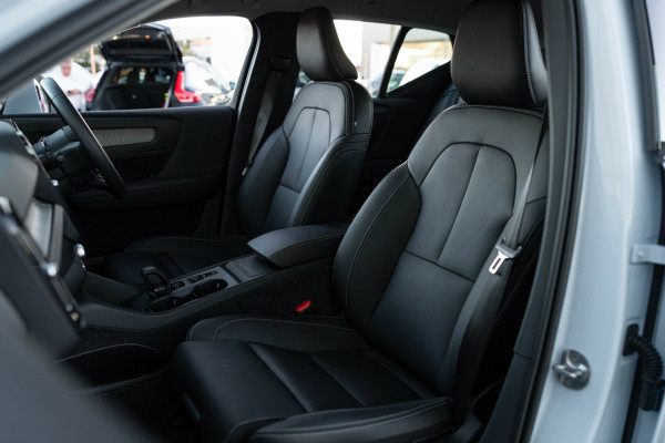 2025 MY26 Volvo XC40 XZ Plus B4 SUV Image 4