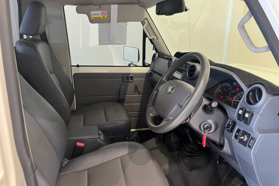2017 Toyota LandCruiser VDJ79R WorkMate Cab Chassis Image 11