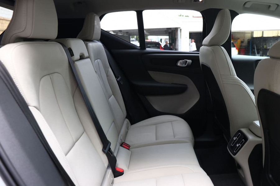 2019 Volvo Xc40 (No Series) MY20 T4 Momentum Suv Image 20