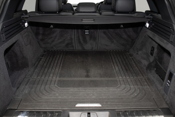 2025 Land Rover Range Rover Sport L461 D250 Dynamic SE SUV Image 12