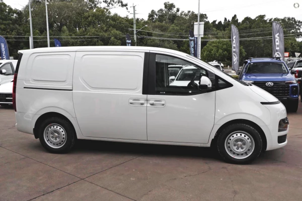 2026 MY27 Hyundai Staria Load US4.V4  Van Image 5