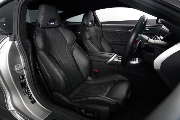 2020 BMW M8 Competition Coupe Image 25