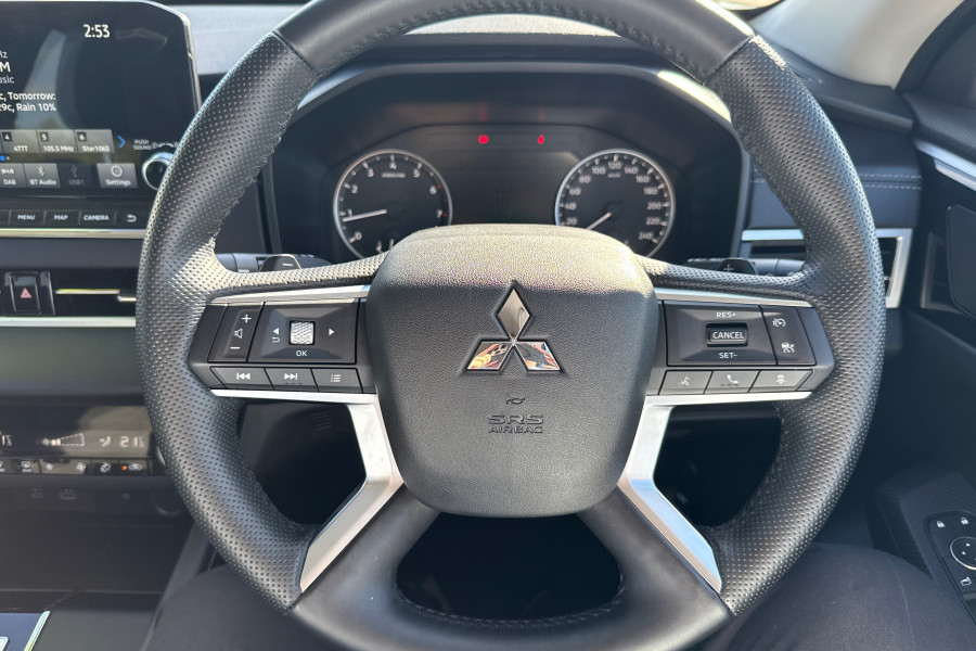2024 Mitsubishi Outlander ZM LS SUV Image 22