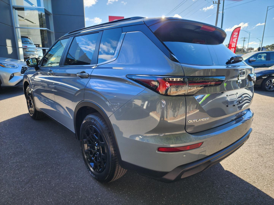 2025 Mitsubishi Outlander ZM LS SUV Image 5