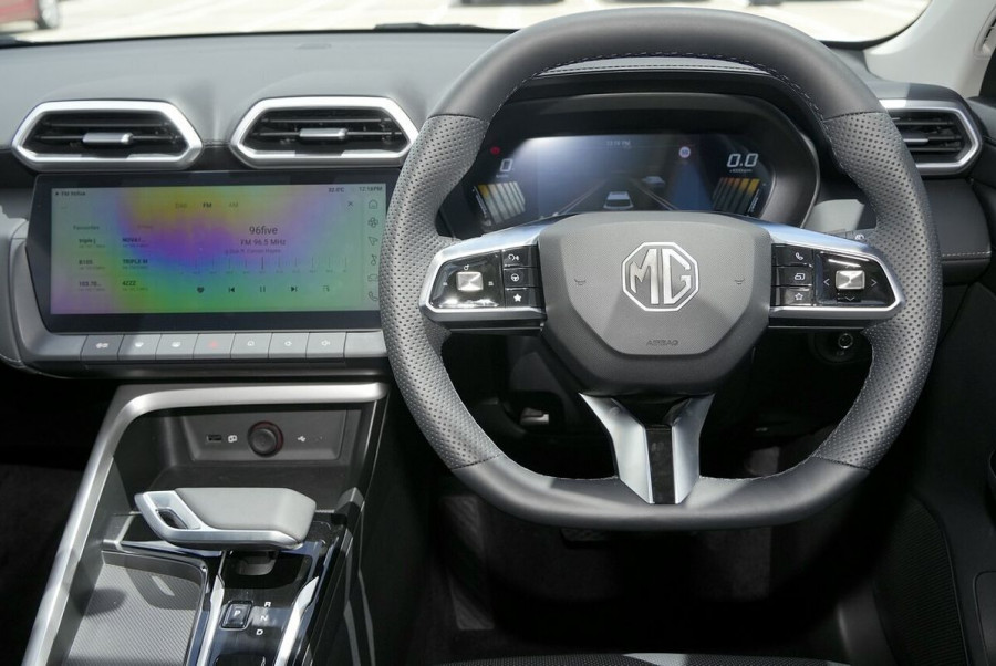 2025 MG ZS ZS32 Essence Hybrid+ SUV Image 11