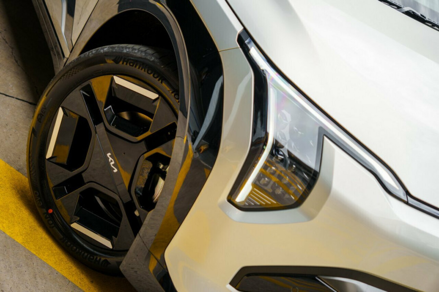 2025 Kia EV3 SV GT-Line SUV Image 6