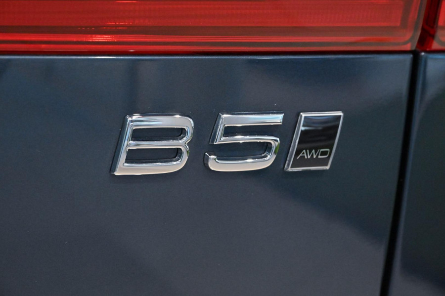 2026 Volvo XC60 UZ Plus B5 Bright SUV Image 11