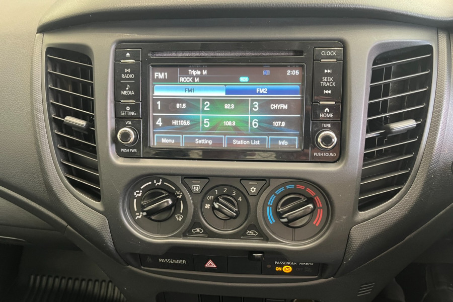 2019 Mitsubishi Triton MR GLX Cab Chassis Image 10