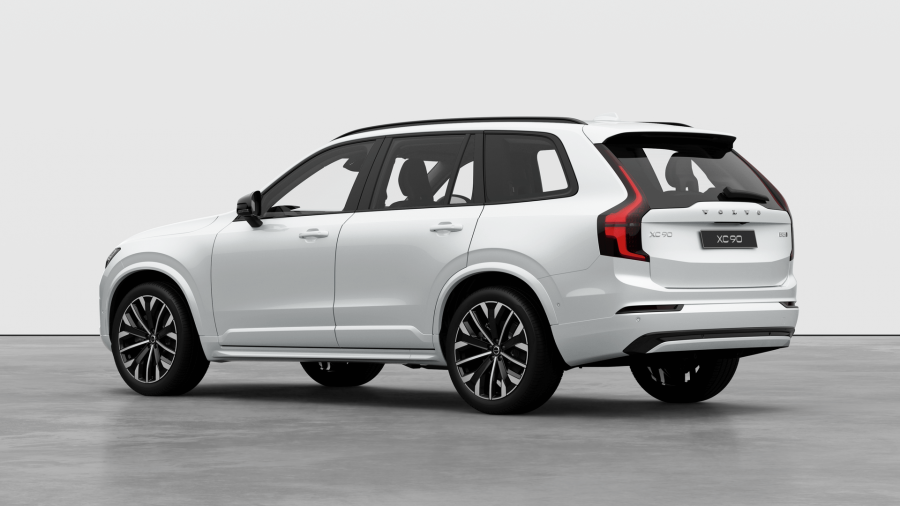2026 Volvo XC90 L Series Ultra B5 Dark SUV Image 3