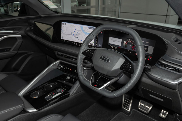 2026 Audi Q5 e-hybrid 270kW SUV image 6