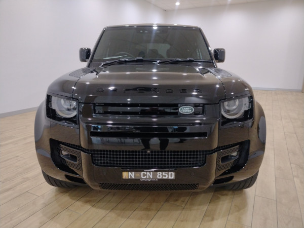 2024 MY25 Land Rover Defender L663 110 P525 V8 SUV image 8