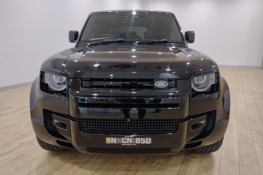 2024 MY25 Land Rover Defender L663 110 P525 V8 SUV