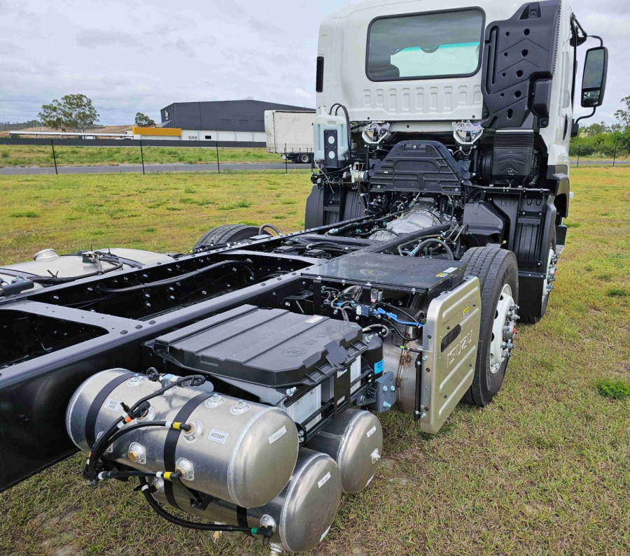 2025 Isuzu FYJ 320-355 AT R67 Cab Chassis Image 5