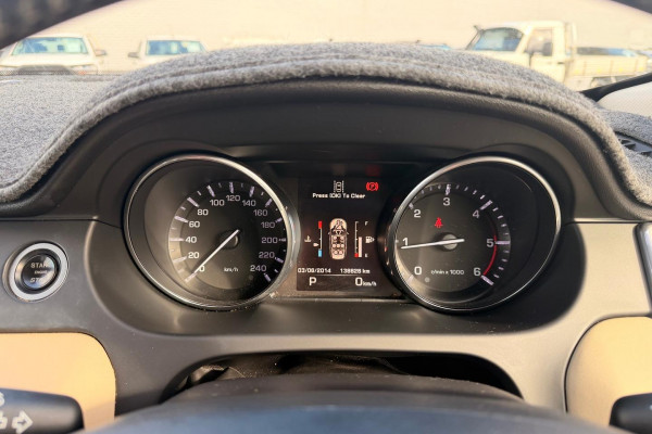 2015 Land Rover Discovery Sport L550 TD4 HSE SUV Image 20