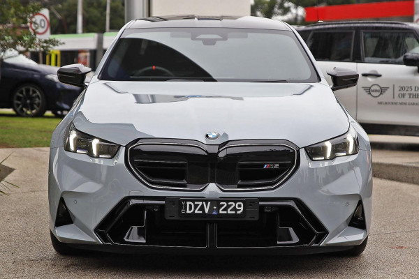 2025 BMW M5 G90  Sedan
