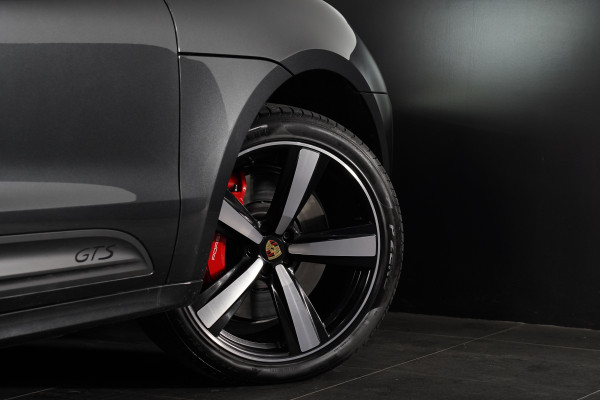 2023 Porsche Macan Gts Wagon Image 18