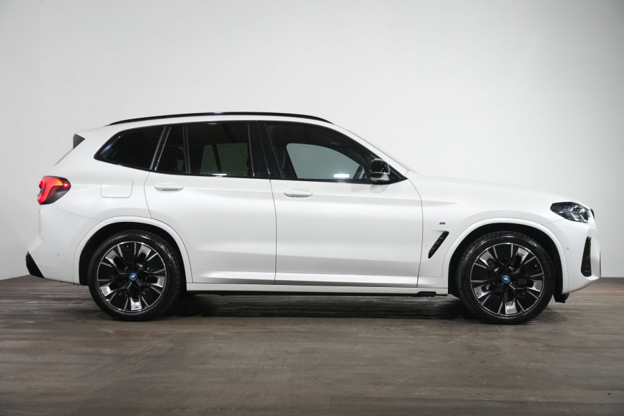 2023 BMW iX3 M Sport SUV Image 4