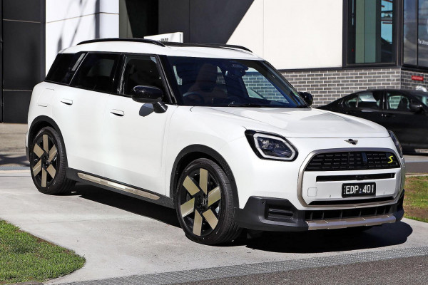 MINI Countryman SE Favoured U25