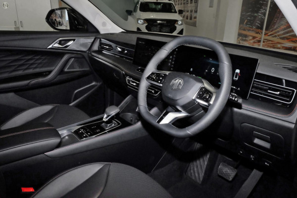 2025 MG HS AS33P Super Hybrid Essence SUV Image 6