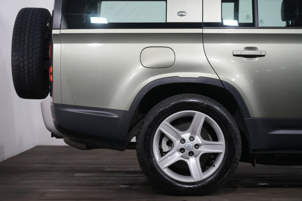2023 Land Rover Defender L663 130 D300 SE SUV Image 6