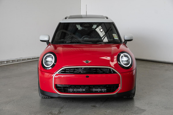 2026 MINI Cooper F65 C Favoured Hatch image 4