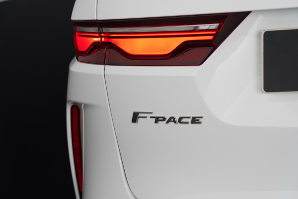 2021 Jaguar F-pace SVR SUV Image 16