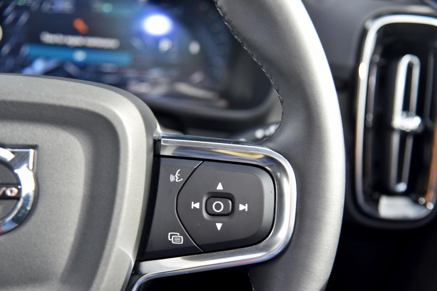 2025 MY26 Volvo XC40 XZ Plus B4 SUV Image 9