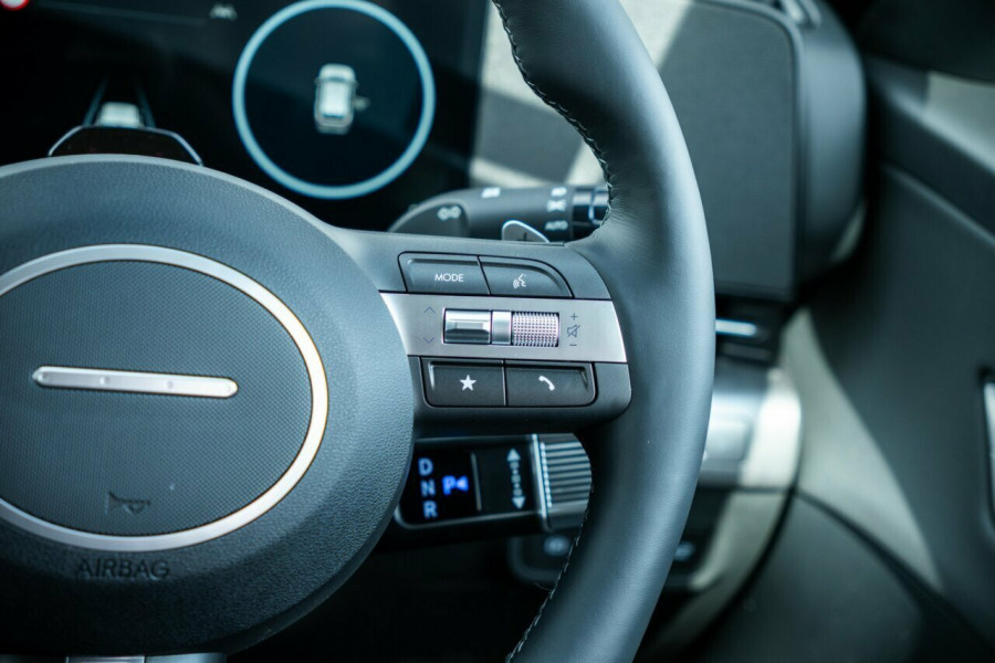 2025 Hyundai KONA SX2.V2 Premium SUV Image 11