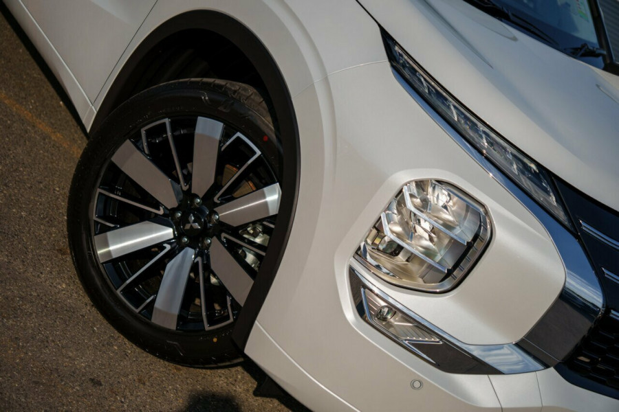 2025 Mitsubishi Outlander ZM Exceed SUV Image 6