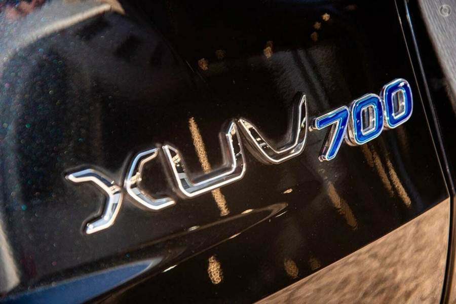 2024 Mahindra XUV700  AX7L SUV Image 12