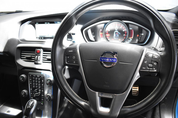 2015 Volvo V40 (No Series) MY16 T5 R-Design Hatchback Image 5