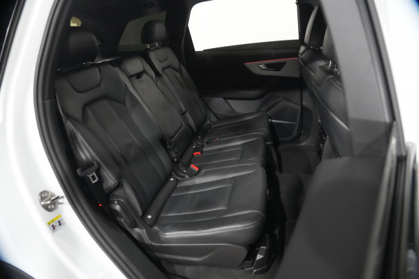 2021 Audi Q7 4M 55 TFSI S line SUV Image 32
