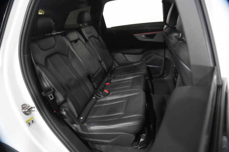 2021 Audi Q7 4M 55 TFSI S line SUV Image 32