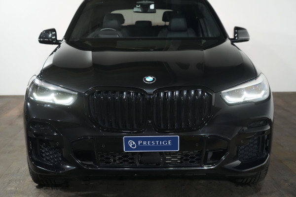 2022 BMW X5 xDrive30d SUV image 3
