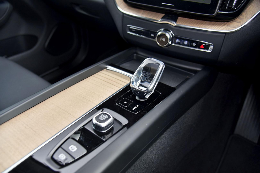 2025 MY26 Volvo XC60 UZ Plus B5 Bright SUV Image 9