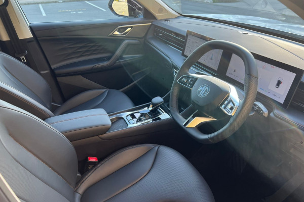 2026 MG HS Plug-in Hybrid Essence SUV Image 12