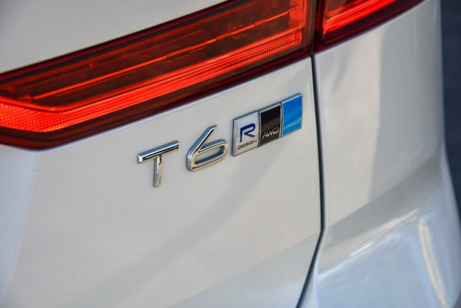 2018 Volvo XC60 UZ T6 R-Design SUV Image 19