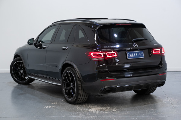 2022 Mercedes-Benz GLC-Class GLC300 e SUV Image 9