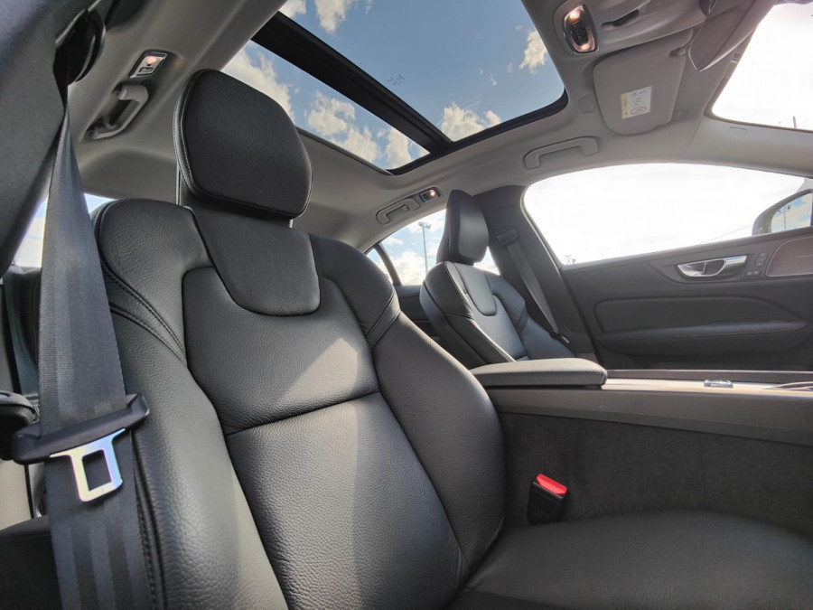 2021 Volvo S60 Z Series T5 Inscription Sedan Image 12