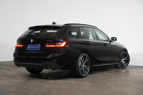 2022 BMW 3 Series 30i M Sport Touring SUV image 7