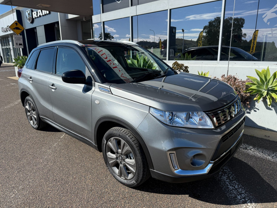 2024 Suzuki Vitara Wagon Image 1