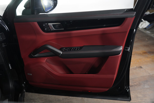 2022 Porsche Cayenne 9YA  SUV image 29