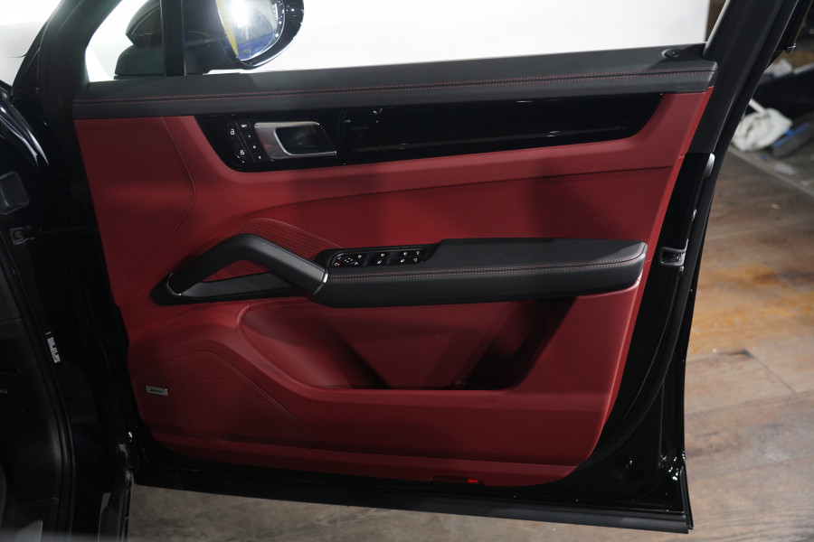 2022 Porsche Cayenne 9YA  SUV