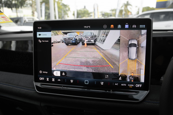 2026 Volkswagen Tiguan 195TSI R-Line SUV image 16