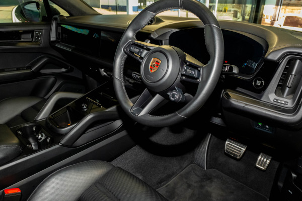 2024 Porsche Cayenne GTS SUV