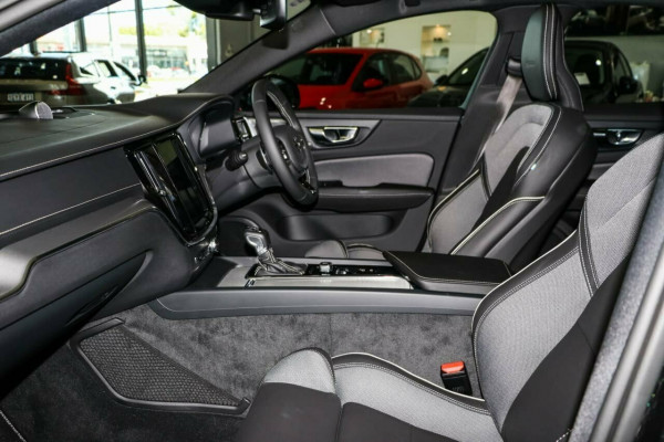 2019 MY20 Volvo S60 Z Series T5 R-Design Sedan Image 3