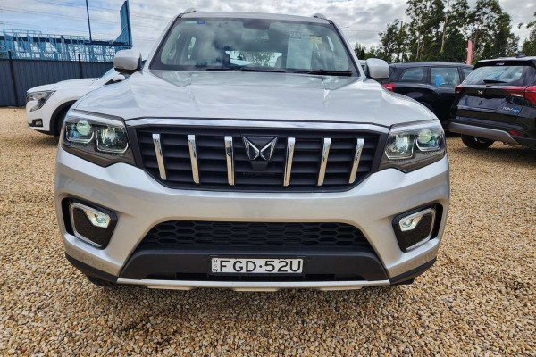 2023 Mahindra Scorpio  Z8 SUV